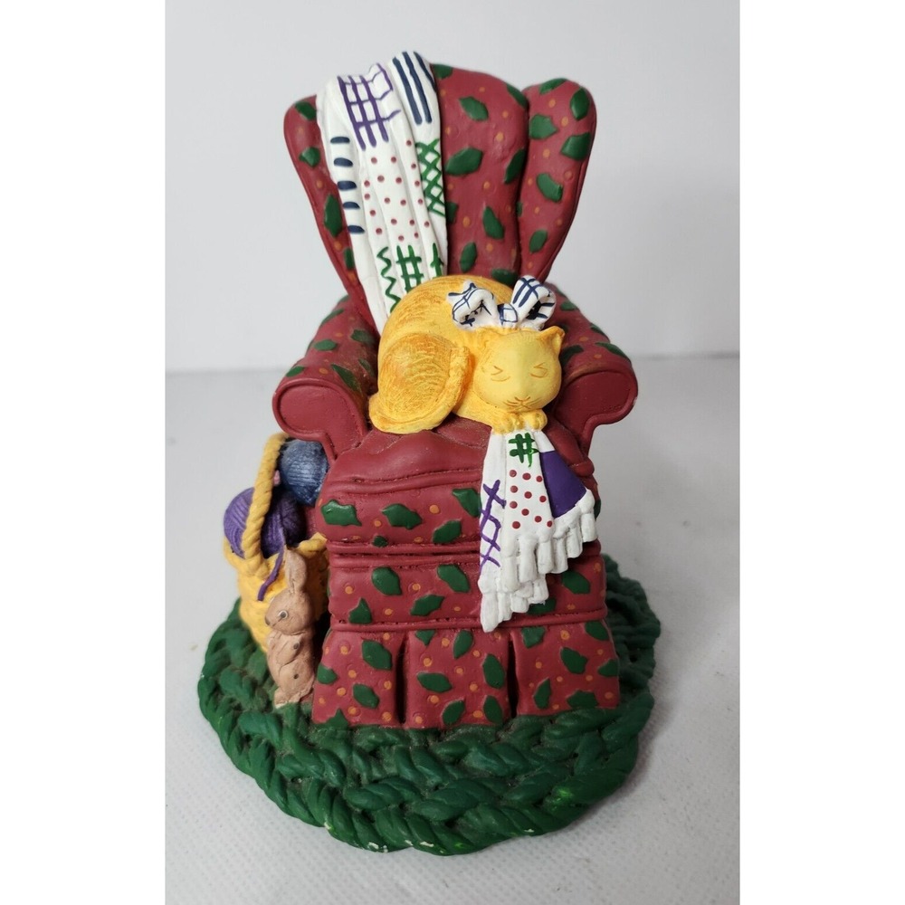 VIntage Department 56 The Sugar Plum Chair Christmas Setting Cat Chair Figurine